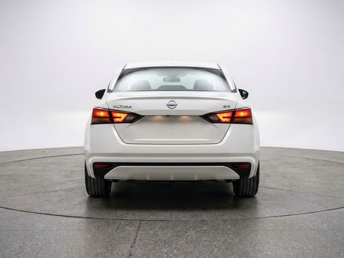 Used 2025 Nissan Altima 2.5 SV image 7