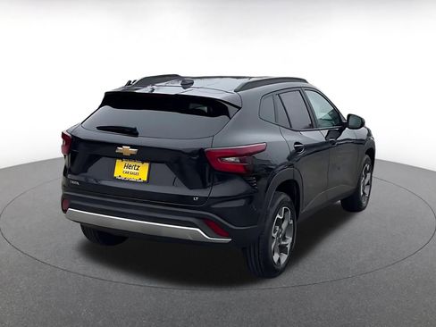 Used 2025 Chevrolet Trax LT w/ LT Convenience Package image 14