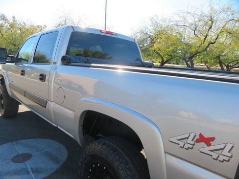 Used 2004 Chevrolet Silverado 2500 LS w/ Skid Plate Package image 7