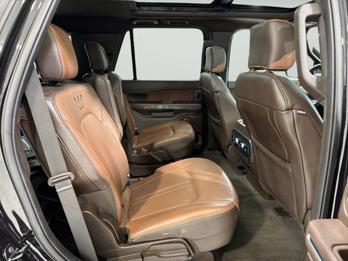 Used 2023 Ford Expedition King Ranch RWD image 12