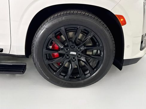 Used 2024 Cadillac Escalade Sport Platinum w/ LPO, ONYX Package AWD/4WD image 33