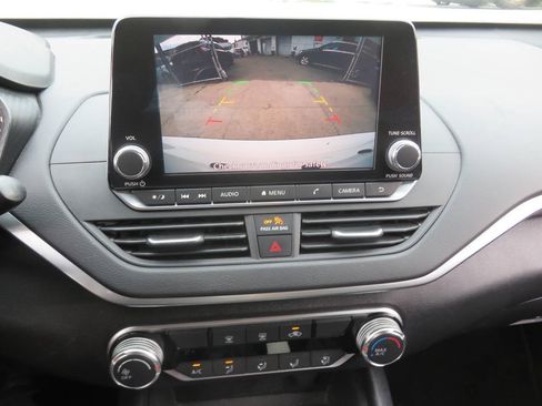 Used 2019 Nissan Altima 2.5 S FWD image 17