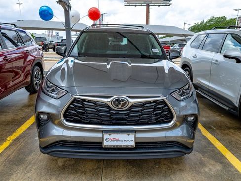 New 2026 Toyota Highlander Limited AWD/4WD image 3