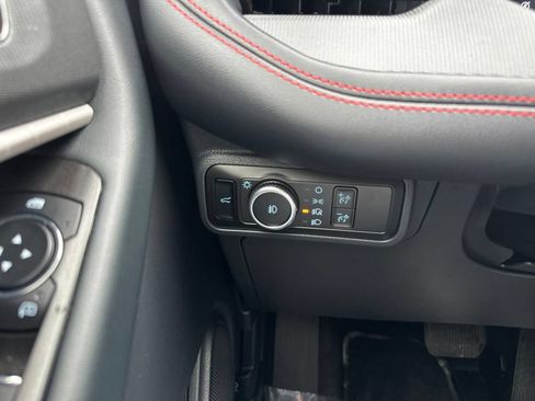Certified 2025 Ford Explorer ST-Line w/ ST-Line Street Pack AWD/4WD image 36
