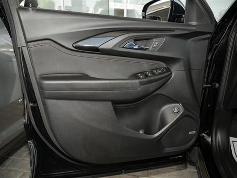 Used 2021 Chevrolet TrailBlazer RS w/ Sun and Liftgate Package image 38