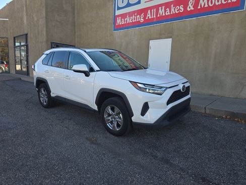 Used 2022 Toyota RAV4 XLE image 6