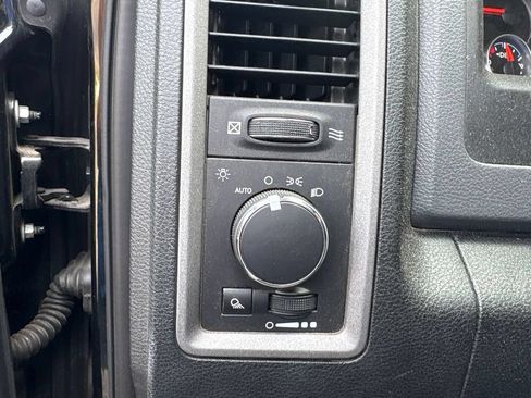 Used 2015 RAM 3500 Tradesman w/ Chrome Appearance Group AWD/4WD image 16