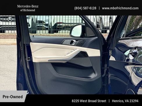 Used 2021 BMW X7 M50i w/ Dynamic Handling Package image 14