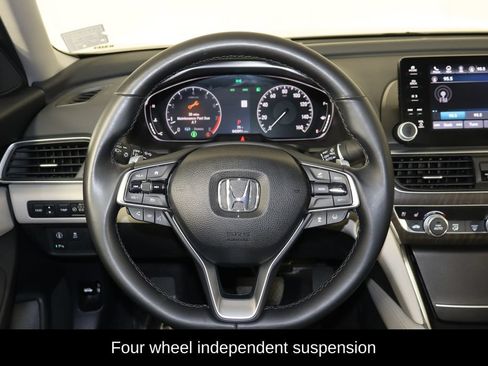 Used 2018 Honda Accord Touring image 7