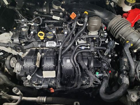 Used 2024 Ford Edge Titanium image 30