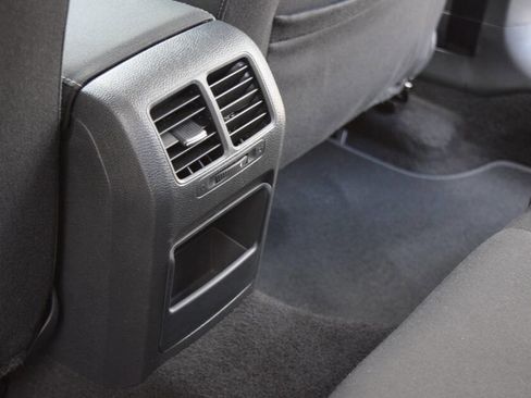 Used 2013 Volkswagen Golf TDI image 51