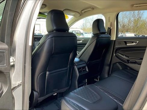 Used 2024 Ford Edge Titanium AWD/4WD image 34