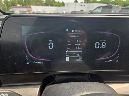 Used 2025 Kia Sportage X-Line w/ Premium Package AWD/4WD image 8