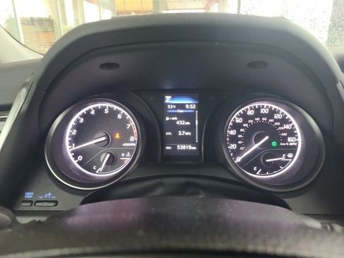 Used 2024 Toyota Camry SE image 24