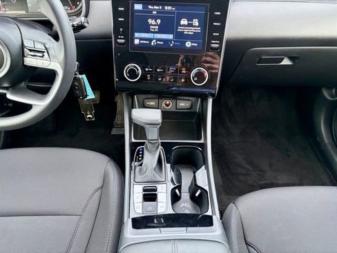 Used 2024 Hyundai Tucson SE image 24