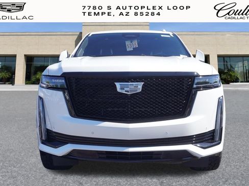 Certified 2024 Cadillac Escalade Sport Platinum w/ LPO, ONYX Package AWD/4WD image 2