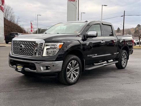 Used 2018 Nissan Titan SV w/ SV Convenience Package image 7