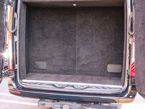 Used 2023 Mercedes-Benz Sprinter 3500 image 19