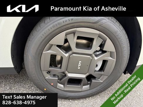 New 2026 Kia Carnival EX FWD image 30