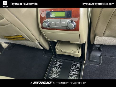 Used 2012 Toyota Highlander Limited w/ Tow Pkg image 19
