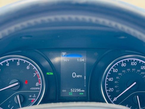 Used 2023 Toyota Camry SE image 9