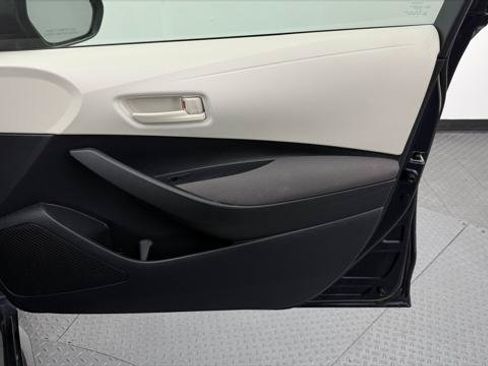 Used 2022 Toyota Corolla LE FWD image 21