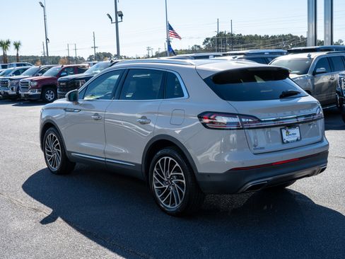 Used 2020 Lincoln Nautilus Reserve w/ Equipment Group 201A image 5