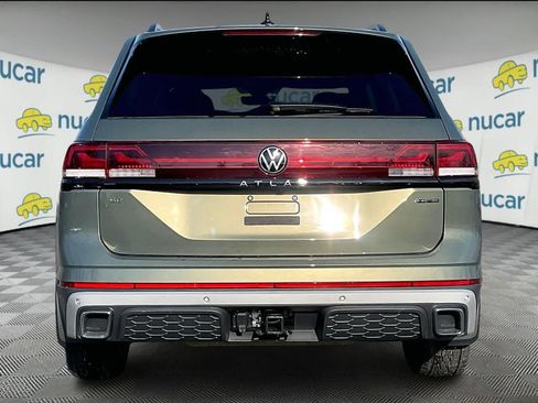 New 2026 Volkswagen Atlas Peak Edition image 5