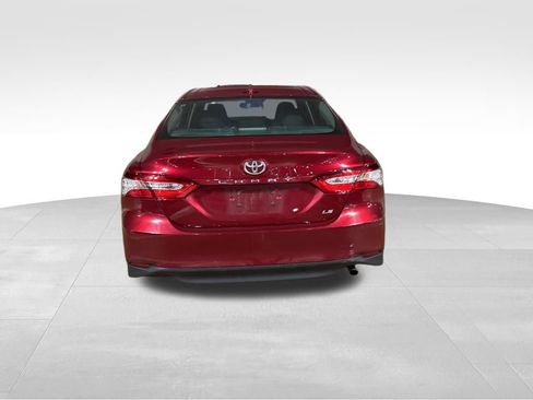 Used 2020 Toyota Camry LE image 6