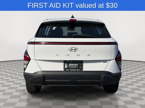 Used 2024 Hyundai Kona SE AWD/4WD image 6