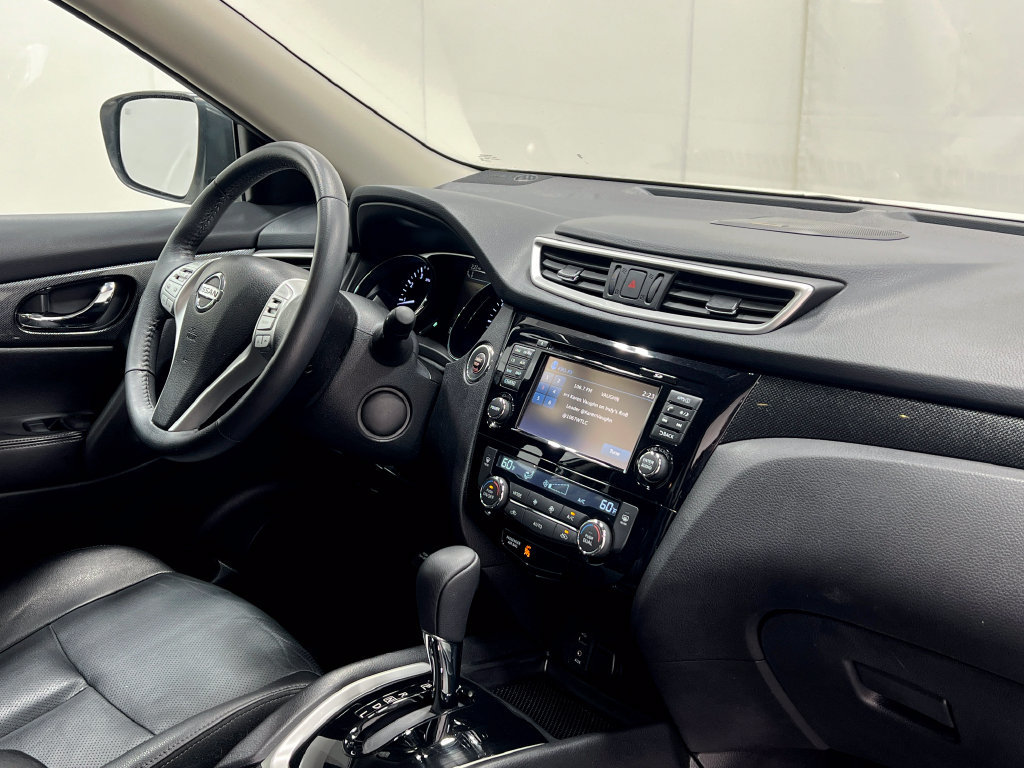 Used 2016 Nissan Rogue SL w/ SL Premium Package AWD/4WD image 21