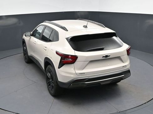 New 2026 Chevrolet Trax ACTIV FWD image 33