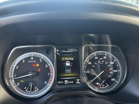 Used 2018 Nissan Titan PRO-4X AWD/4WD image 16