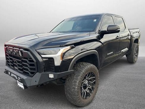 Used 2023 Toyota Tundra SR5 w/ SR5 Convenience Package image 1