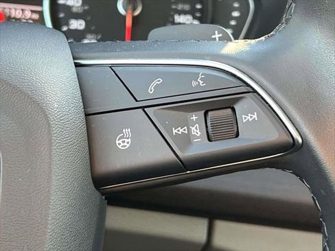 Used 2022 Audi Q5 2.0T Premium image 22