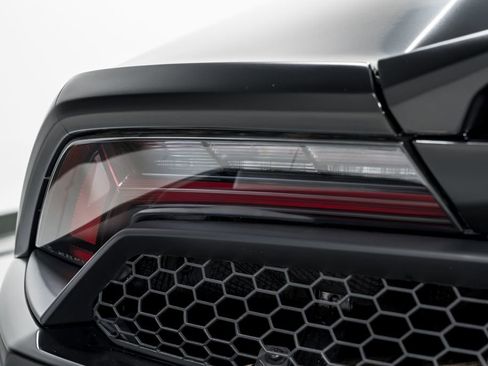 Used 2022 Lamborghini Huracan EVO RWD image 52