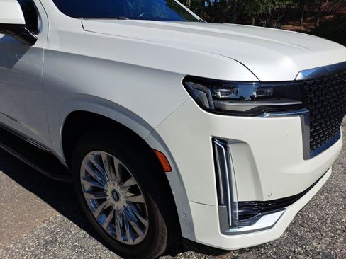 Used 2022 Cadillac Escalade ESV Premium Luxury AWD/4WD image 15