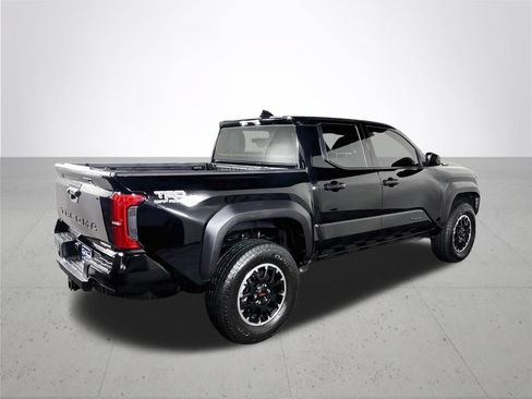 Used 2025 Toyota Tacoma TRD Off-Road AWD/4WD image 6