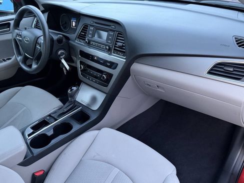 Used 2015 Hyundai Sonata SE FWD image 30