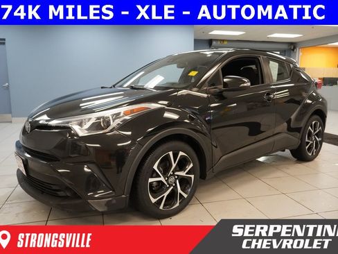 Used 2018 Toyota C-HR XLE image 1