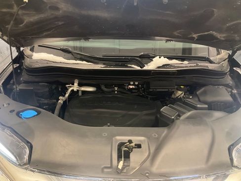 Used 2022 Honda Pilot Touring image 9