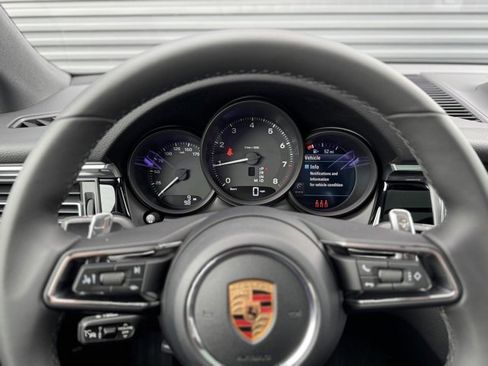 New 2026 Porsche Macan image 19