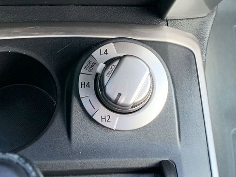 Used 2016 Toyota 4Runner SR5 Premium image 24