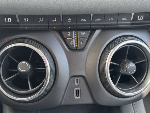 Used 2019 Chevrolet Blazer LT image 22