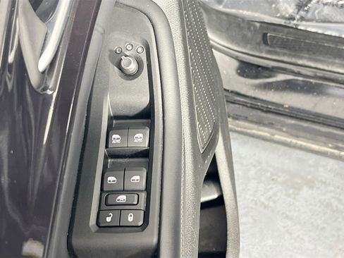 Used 2023 Jeep Grand Cherokee Laredo image 16