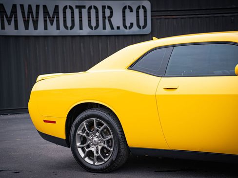 Used 2017 Dodge Challenger GT w/ Driver Convenience Group AWD/4WD image 5
