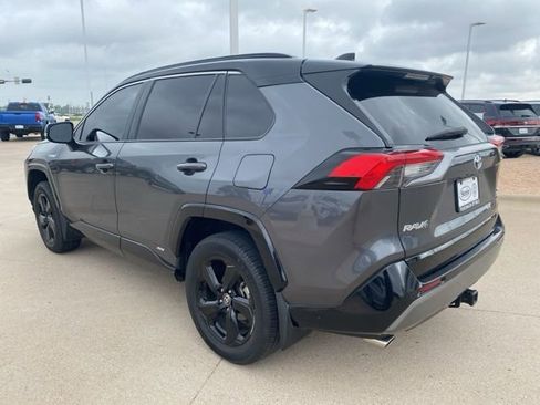 Used 2021 Toyota RAV4 XSE AWD/4WD image 6