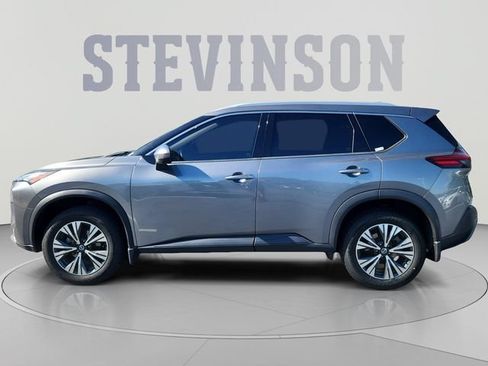 Used 2021 Nissan Rogue SV w/ Premium Package AWD/4WD image 2