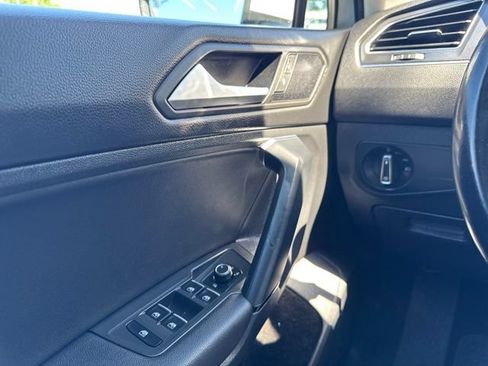 Used 2019 Volkswagen Tiguan SE w/ Panoramic Sunroof Package AWD/4WD image 20