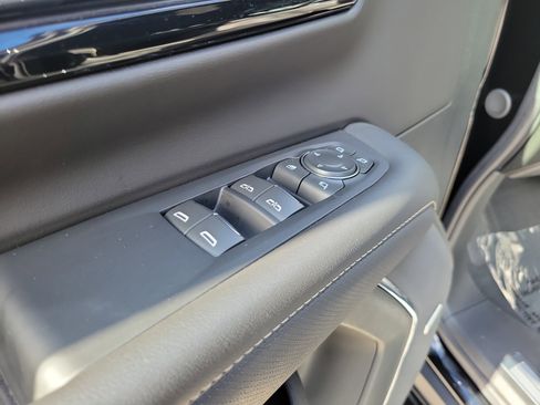 Used 2025 Chevrolet Tahoe Premier image 27